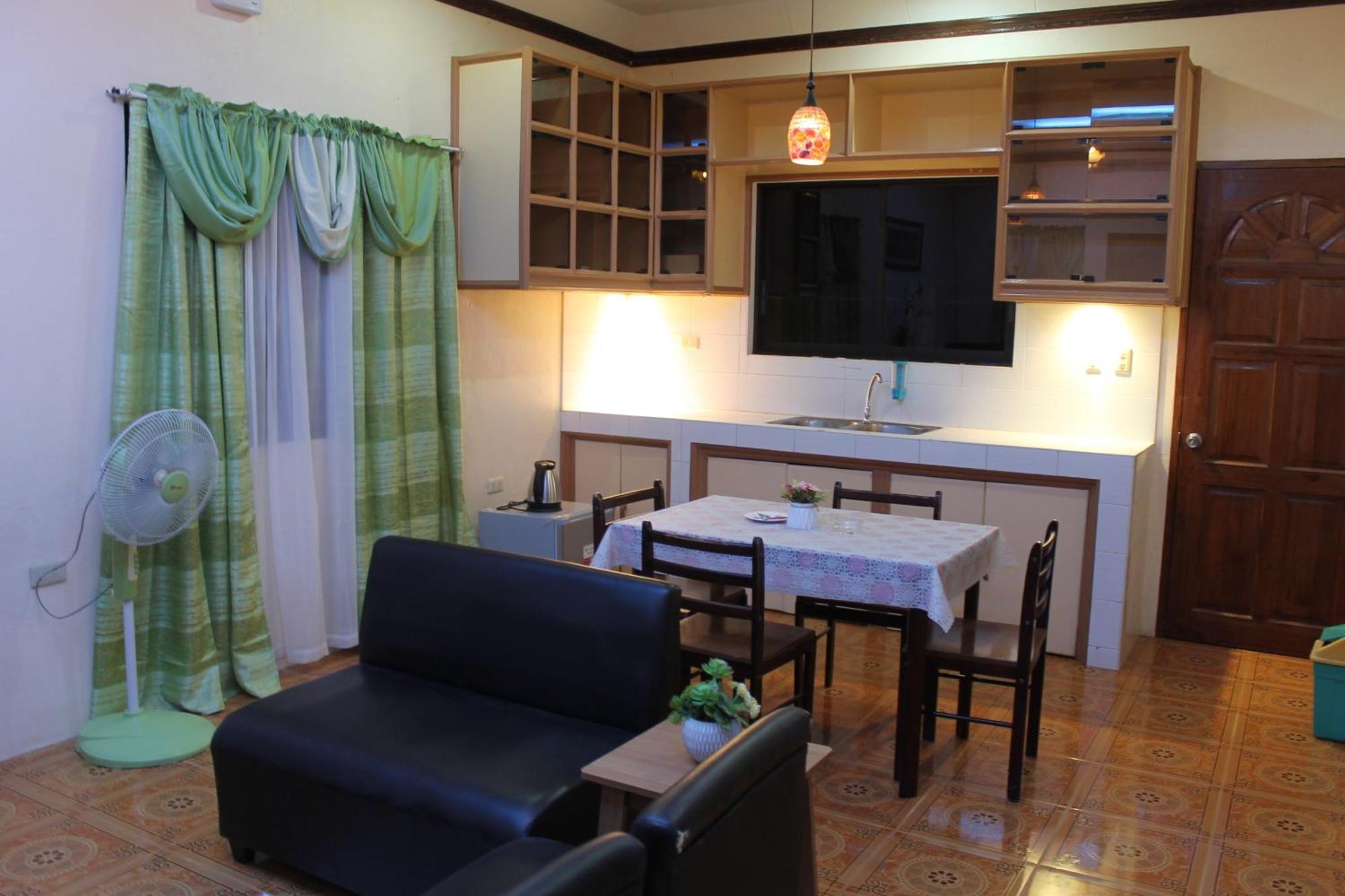 RedDoorz @ Kojie Guest House Moalboal Exterior foto