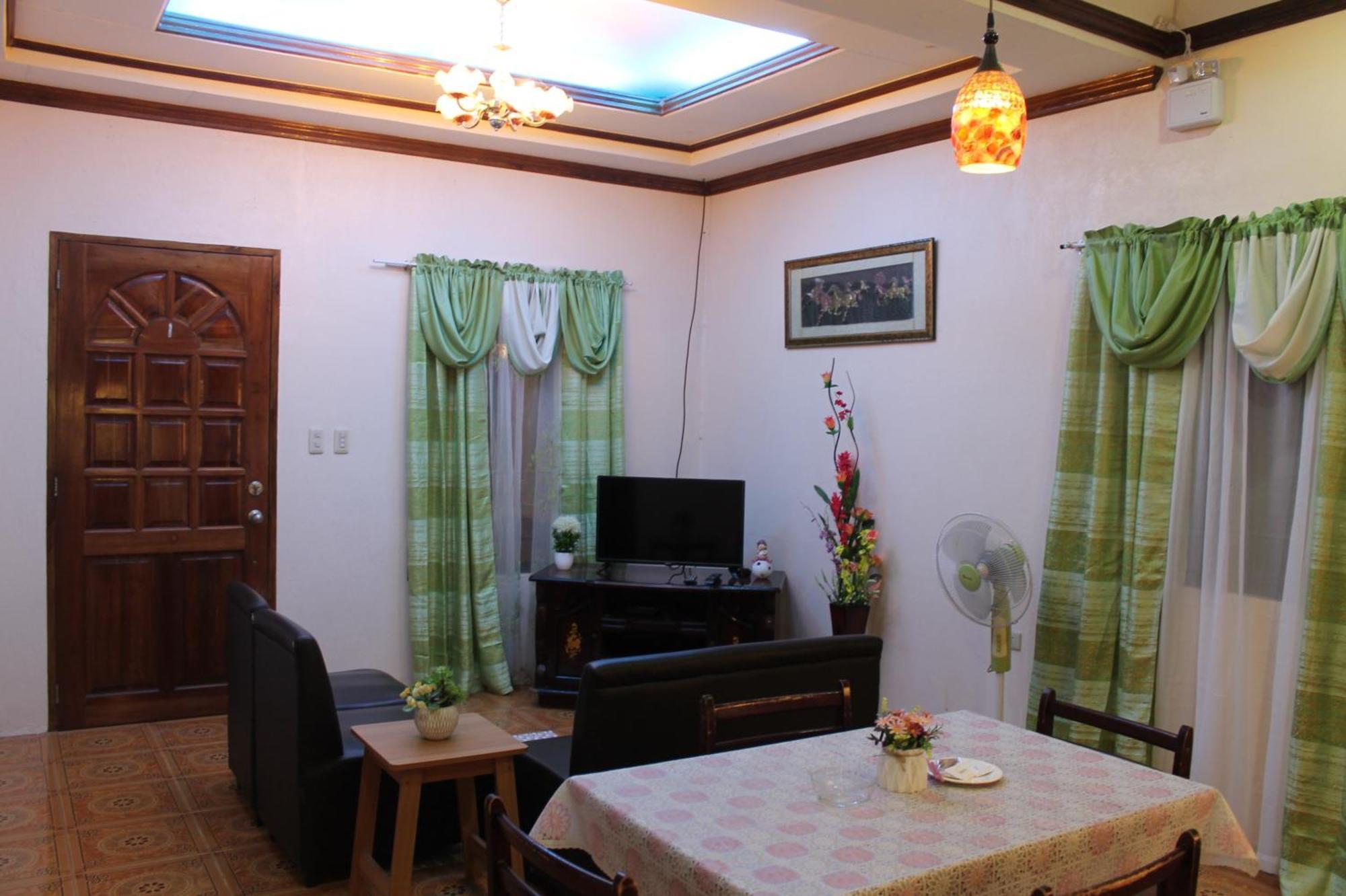 RedDoorz @ Kojie Guest House Moalboal Exterior foto